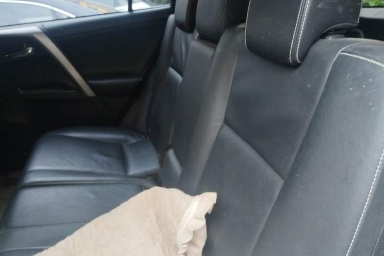 Used Toyota RAV4 2016 2.0L CVT 4x4 New Edition China V Standard Left Rear Seat
