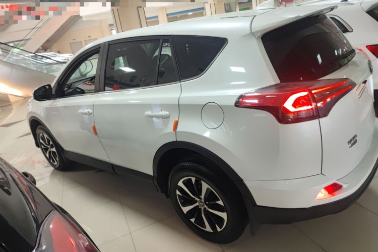 Used Toyota RAV4 2016 2.0L CVT Two-Wheel Drive Urban Edition China V Standard Left Side