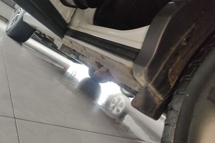 Used Toyota RAV4 2016 2.0L CVT Two-Wheel Drive Comfort Edition China V Standard Left Side Sill