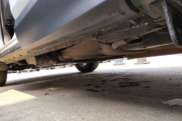 Used Toyota RAV4 2016 2.0L CVT Two-Wheel Drive Fashion Edition China V Standard Left Side Sill