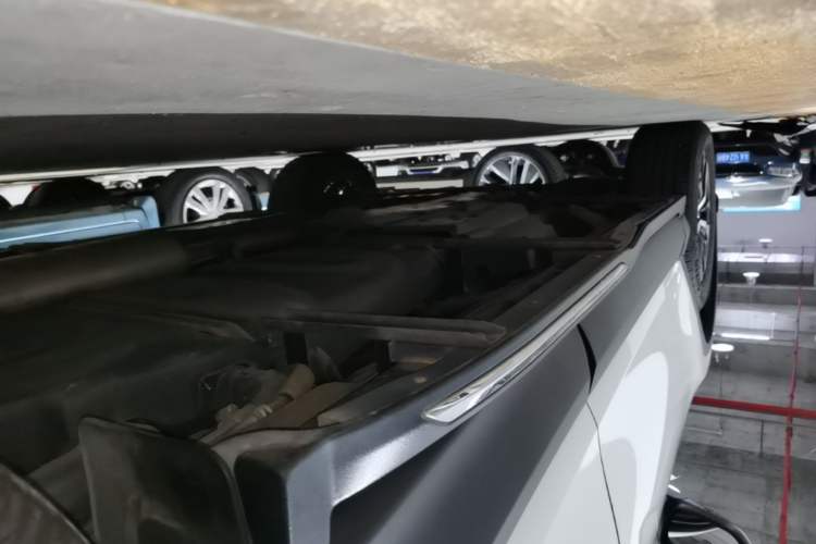 Used Toyota RAV4 2016 2.0L CVT Two-Wheel Drive Fashion Edition China V Standard Left Side Sill