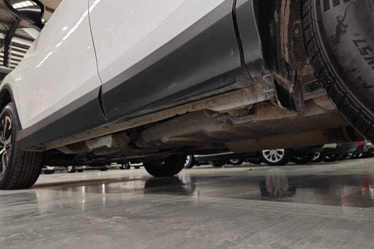 Used Toyota RAV4 2016 2.0L CVT Two-Wheel Drive Fashion Edition China V Standard Left Side Sill