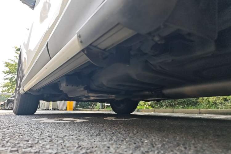 Used Toyota RAV4 2016 2.0L CVT Two-Wheel Drive Smart Edition China V Standard Left Side Sill