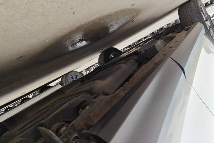 Used Toyota RAV4 2016 2.0L CVT Two-Wheel Drive Fashion Edition China V Standard Left Side Sill
