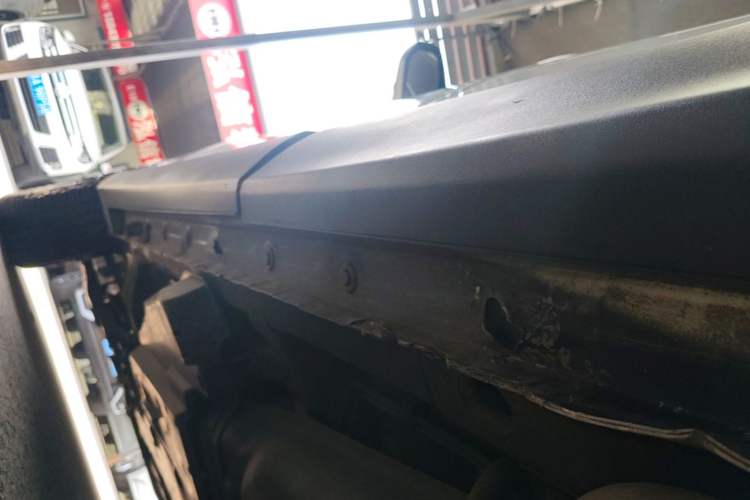 Used Toyota RAV4 2016 2.0L CVT Two-Wheel Drive Fashion Edition China V Standard Left Side Sill