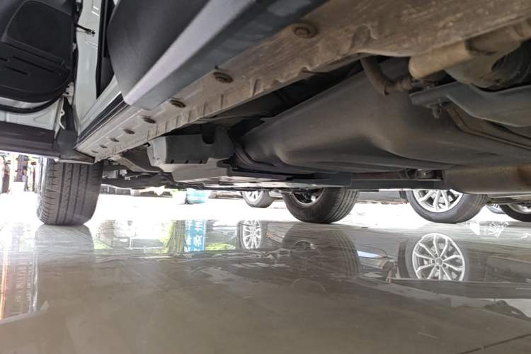 Used Toyota RAV4 2016 2.0L CVT Two-Wheel Drive Urban Edition China V Standard Left Side Sill