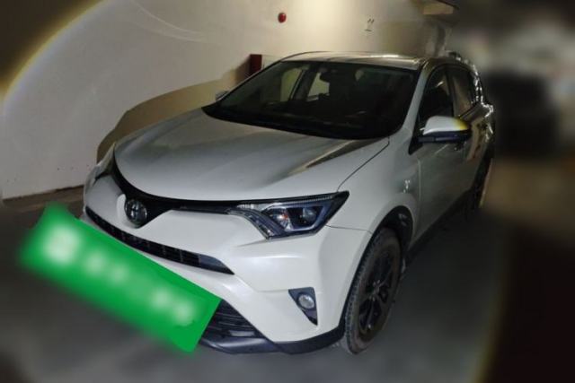Used Toyota RAV4 2016 2.0L CVT Two-Wheel Drive Fashion Edition China V Standard