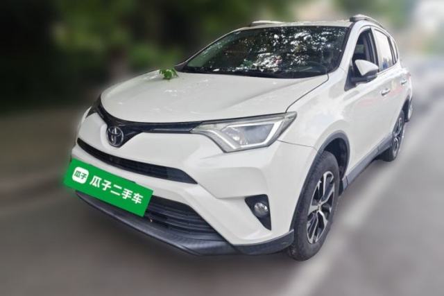 Used Toyota RAV4 2016 2.0L CVT Two-Wheel Drive Fashion Edition China V Standard
