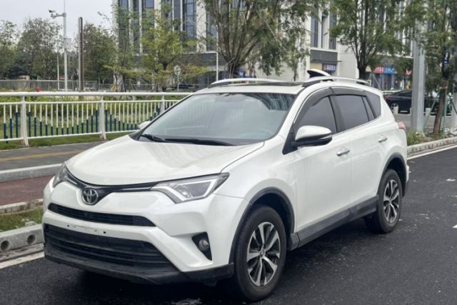 Used Toyota RAV4 2016 2.0L CVT Two-Wheel Drive Fashion Edition China V Standard