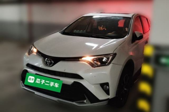 Used Toyota RAV4 2016 2.0L CVT Two-Wheel Drive Fashion Edition China V Standard