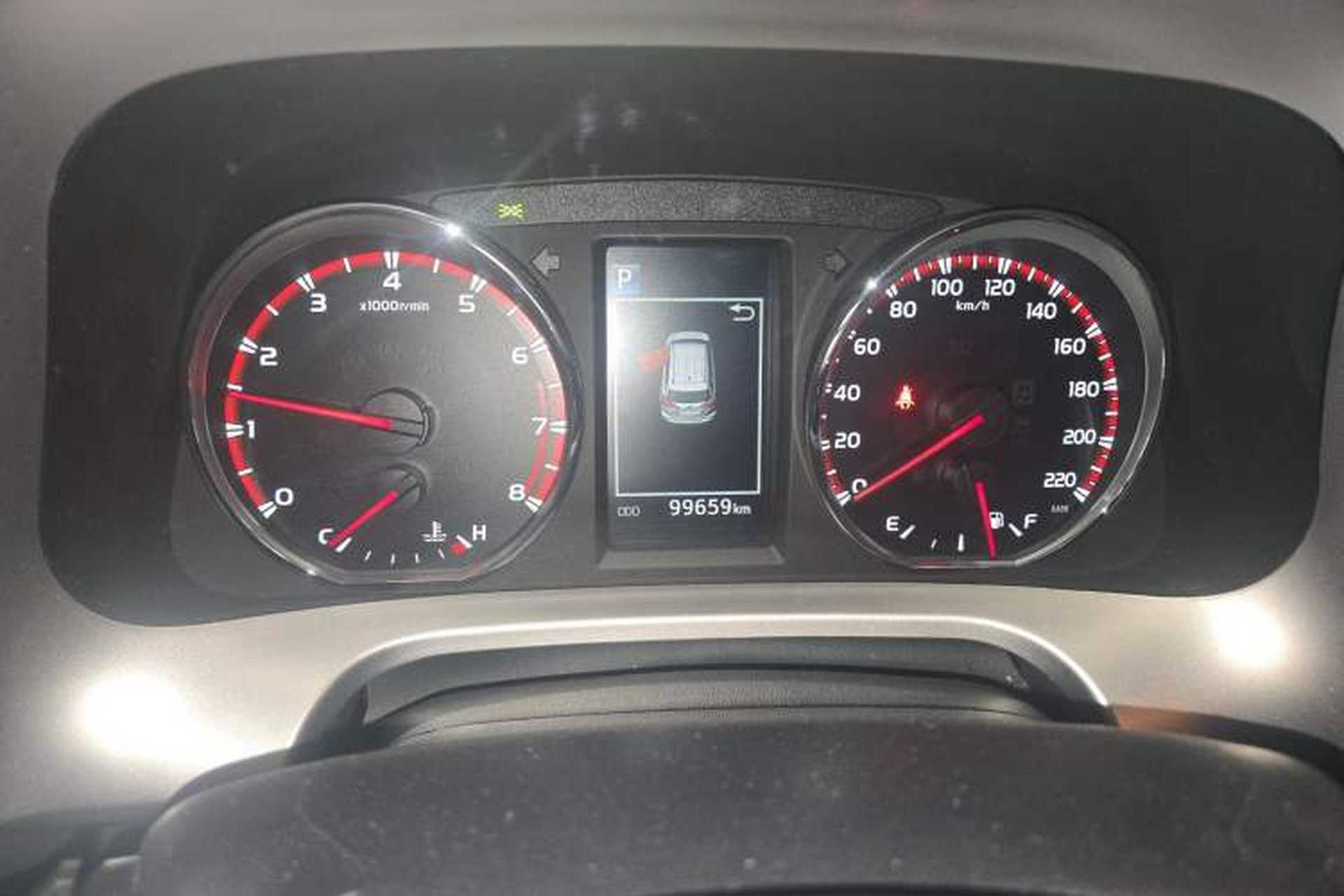 Used Toyota RAV4 2016 2.0L CVT 4x4 New Edition China V Standard Odometer Close Up