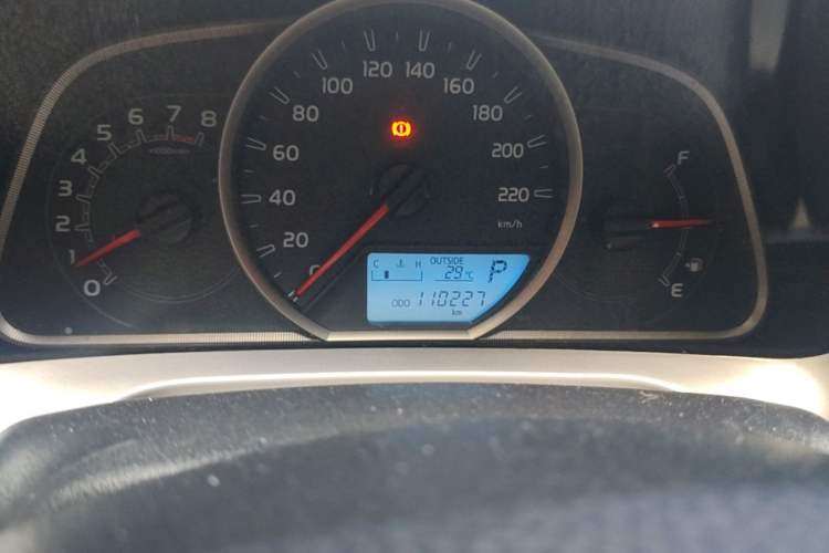 Used Toyota RAV4 2016 2.0L CVT Two-Wheel Drive Fashion Edition China V Standard Odometer Close Up