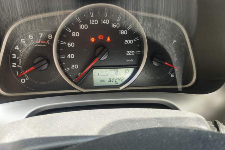 Used Toyota RAV4 2016 2.0L CVT Two-Wheel Drive Comfort Edition China V Standard Odometer Close Up