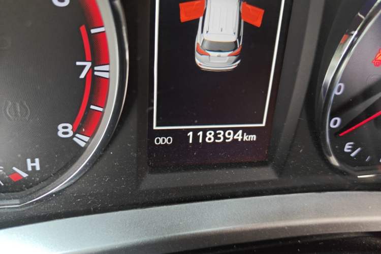 Used Toyota RAV4 2016 2.0L CVT Two-Wheel Drive Smart Edition China V Standard Odometer Close Up