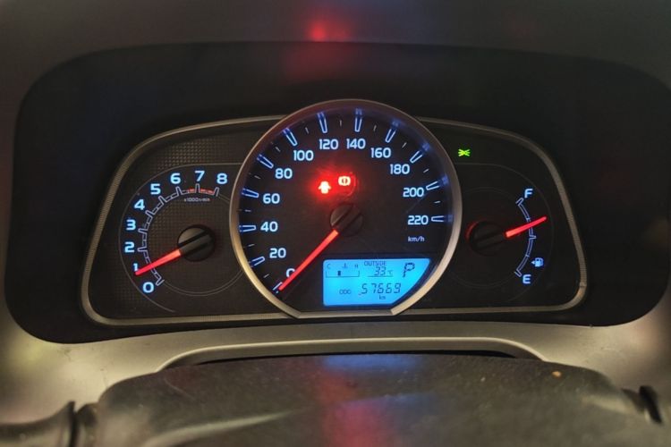 Used Toyota RAV4 2016 2.0L CVT Two-Wheel Drive Fashion Edition China V Standard Odometer Close Up