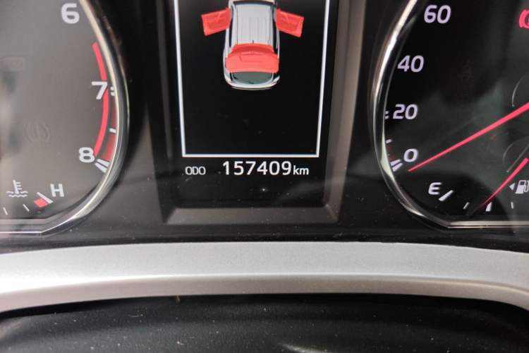 Used Toyota RAV4 2016 2.0L CVT 4x4 New Edition China V Standard Odometer Close Up