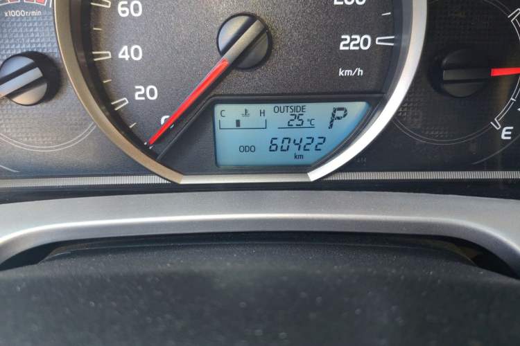 Used Toyota RAV4 2016 2.0L CVT Two-Wheel Drive Fashion Edition China V Standard Odometer Close Up