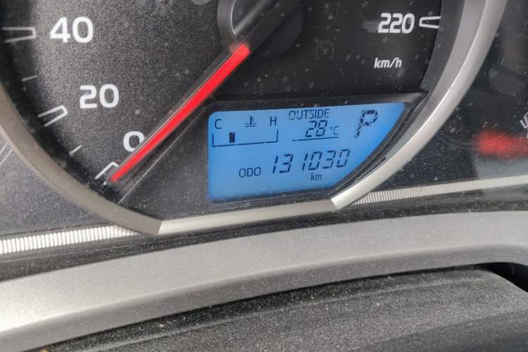 Used Toyota RAV4 2016 2.0L CVT Two-Wheel Drive Fashion Edition China V Standard Odometer Close Up