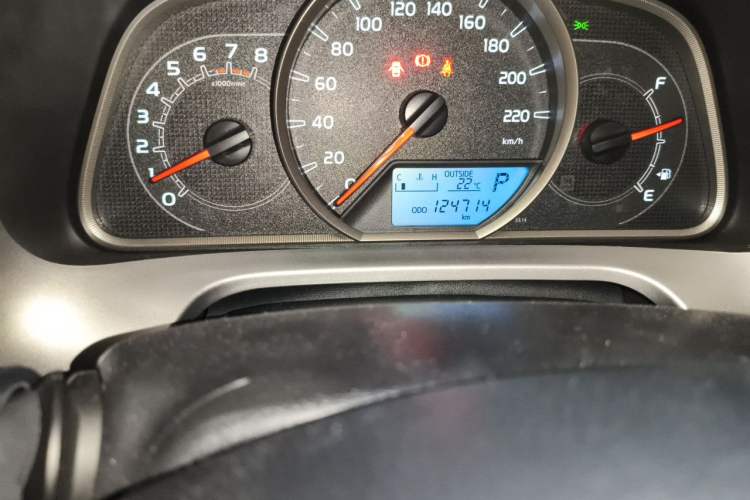 Used Toyota RAV4 2016 2.0L CVT Two-Wheel Drive Fashion Edition China V Standard Odometer Close Up
