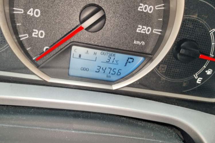 Used Toyota RAV4 2016 2.0L CVT Two-Wheel Drive Fashion Edition China V Standard Odometer Close Up