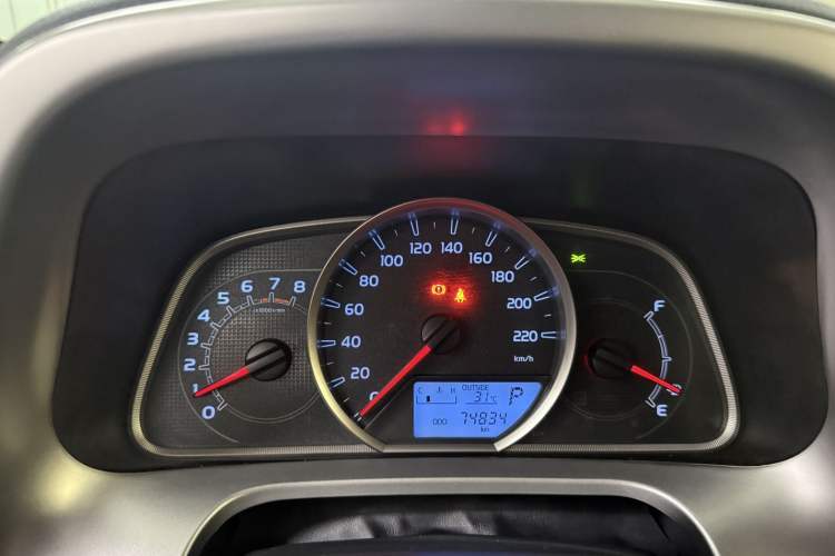 Used Toyota RAV4 2016 2.0L CVT Two-Wheel Drive Fashion Edition China V Standard Odometer Close Up