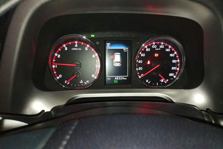 Used Toyota RAV4 2016 2.0L CVT Two-Wheel Drive Smart Edition China V Standard Odometer Close Up