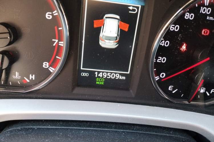 Used Toyota RAV4 2016 2.0L CVT Two-Wheel Drive Smart Edition China V Standard Odometer Close Up