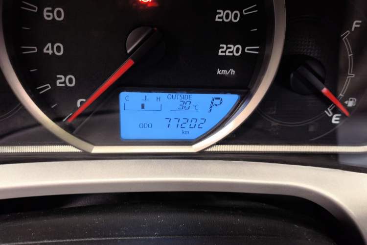 Used Toyota RAV4 2016 2.0L CVT Two-Wheel Drive Fashion Edition China V Standard Odometer Close Up