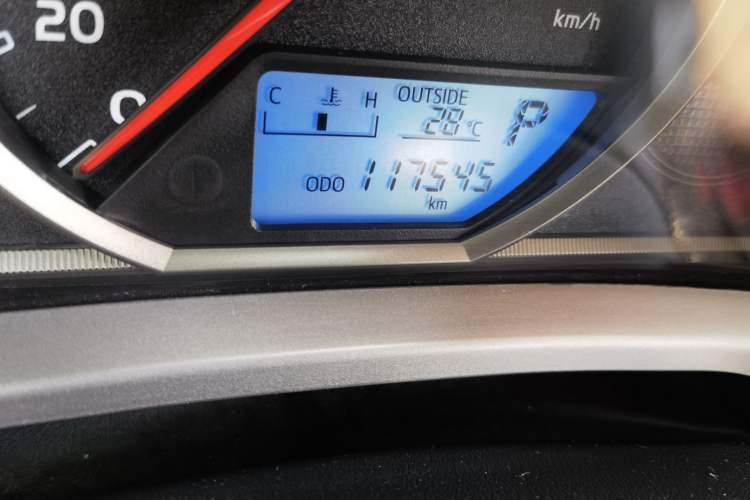 Used Toyota RAV4 2016 2.0L CVT Two-Wheel Drive Urban Edition China V Standard Odometer Close Up