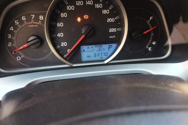 Used Toyota RAV4 2016 2.0L CVT Two-Wheel Drive Fashion Edition China V Standard Odometer Close Up