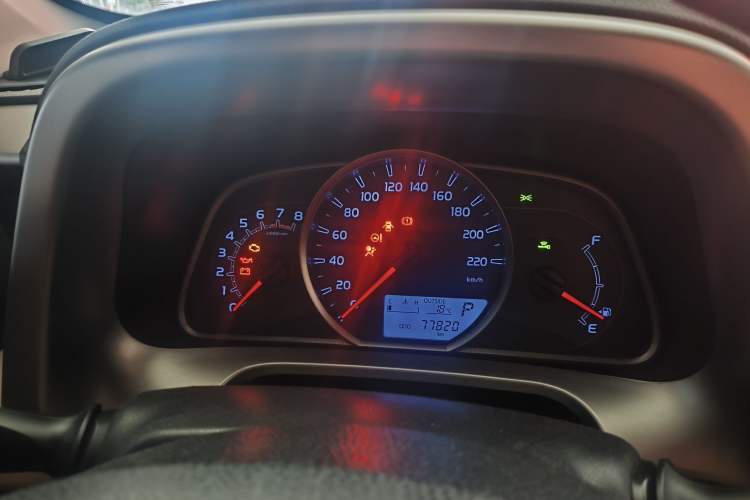 Used Toyota RAV4 2016 2.0L CVT Two-Wheel Drive Fashion Edition China V Standard Odometer Close Up