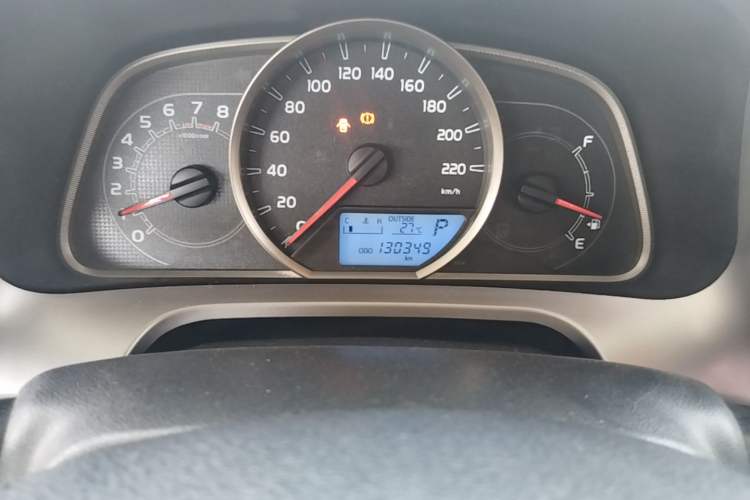 Used Toyota RAV4 2016 2.0L CVT Two-Wheel Drive Fashion Edition China V Standard Odometer Close Up