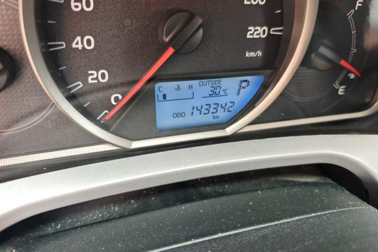 Used Toyota RAV4 2016 2.0L CVT Two-Wheel Drive Fashion Edition China V Standard Odometer Close Up