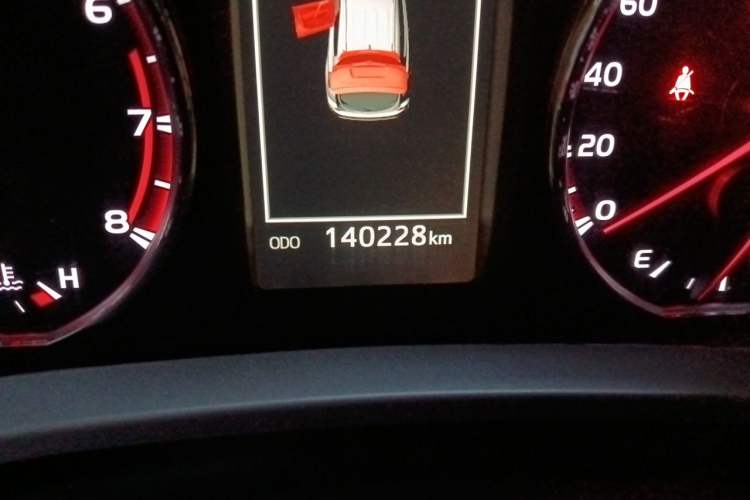 Used Toyota RAV4 2016 2.5L Automatic 4x4 Elite Edition Odometer Close Up