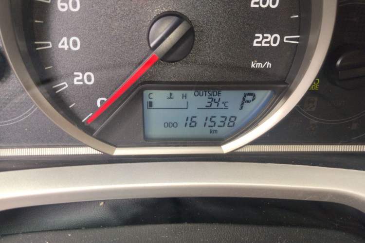 Used Toyota RAV4 2016 2.0L CVT Two-Wheel Drive Fashion Edition China V Standard Odometer Close Up