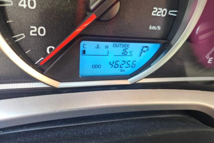 Used Toyota RAV4 2016 2.0L CVT Two-Wheel Drive Fashion Edition China V Standard Odometer Close Up