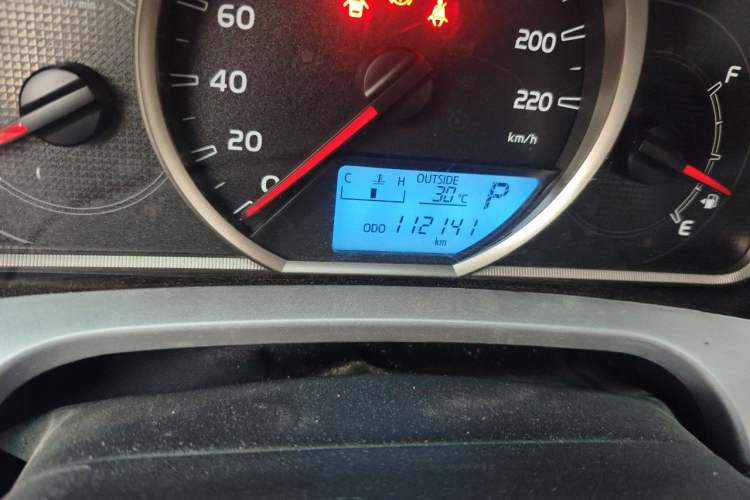 Used Toyota RAV4 2016 2.0L CVT Two-Wheel Drive Fashion Edition China V Standard Odometer Close Up