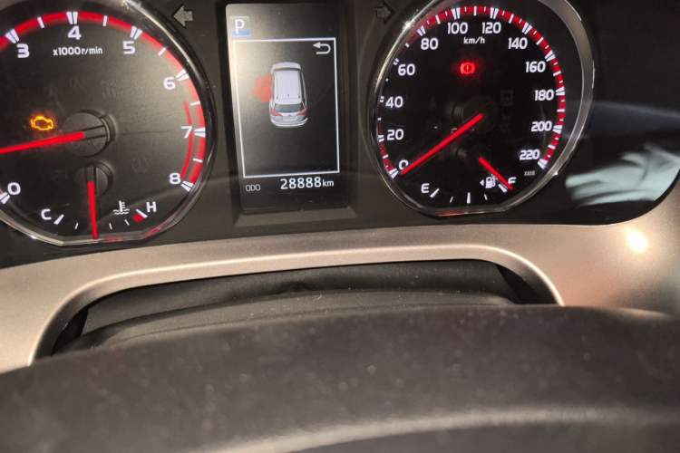 Used Toyota RAV4 2016 2.0L CVT Two-Wheel Drive Smart Edition China V Standard Odometer Close Up
