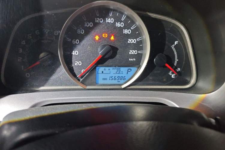 Used Toyota RAV4 2016 2.0L CVT Two-Wheel Drive Fashion Edition China V Standard Odometer Close Up