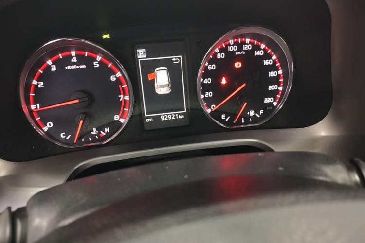 Used Toyota RAV4 2016 2.0L CVT Two-Wheel Drive Smart Edition China V Standard Odometer Close Up