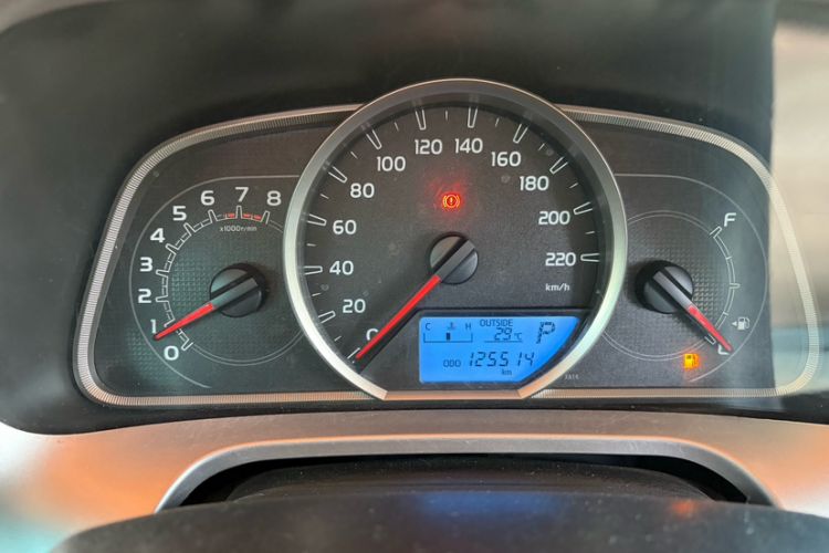 Used Toyota RAV4 2016 2.0L CVT Two-Wheel Drive Fashion Edition China V Standard Odometer Close Up