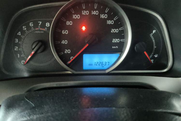Used Toyota RAV4 2016 2.0L CVT Two-Wheel Drive Fashion Edition China V Standard Odometer Close Up