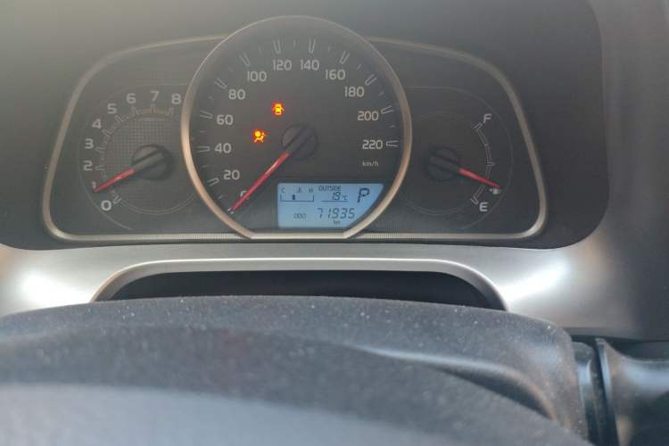 Used Toyota RAV4 2016 2.0L CVT Two-Wheel Drive Fashion Edition China V Standard Odometer Close Up