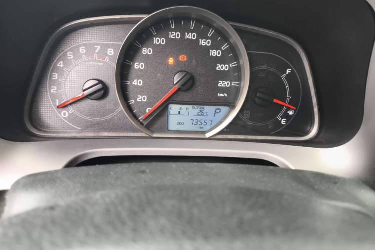 Used Toyota RAV4 2016 2.0L CVT Two-Wheel Drive Fashion Edition China V Standard Odometer Close Up