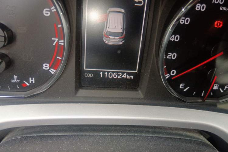 Used Toyota RAV4 2016 2.5L Automatic 4x4 Elite Edition Odometer Close Up
