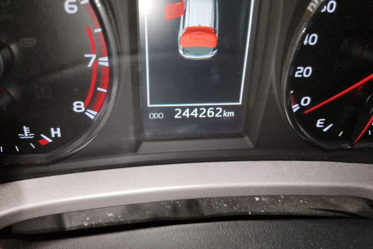 Used Toyota RAV4 2016 2.5L Automatic 4x4 Elite Edition Odometer Close Up