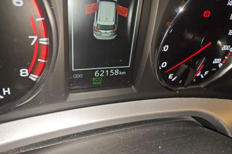Used Toyota RAV4 2016 2.0L CVT Two-Wheel Drive Smart Edition China V Standard Odometer Close Up