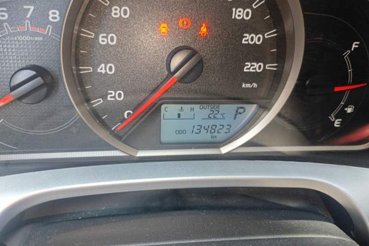 Used Toyota RAV4 2016 2.0L CVT Two-Wheel Drive Fashion Edition China V Standard Odometer Close Up