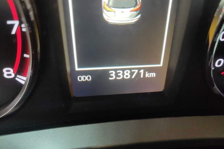 Used Toyota RAV4 2016 2.0L CVT Two-Wheel Drive Smart Edition China V Standard Odometer Close Up