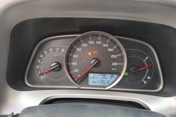 Used Toyota RAV4 2016 2.0L CVT Two-Wheel Drive Fashion Edition China V Standard Odometer Close Up